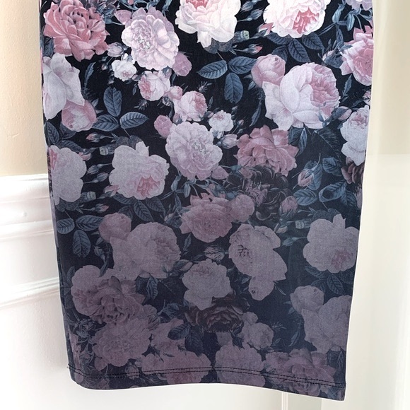 2B bebe size XS Floral Pencil Skirt - Picture 5 of 14